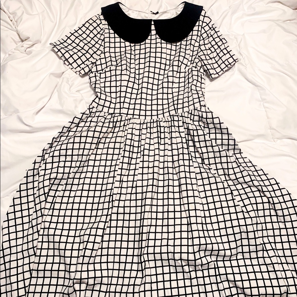 Peter Pan collar dress